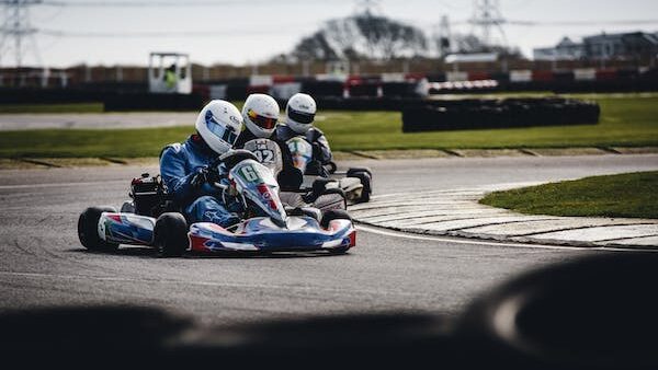 Racing Rivalries: The Need for Speed in F1 and NASCAR 