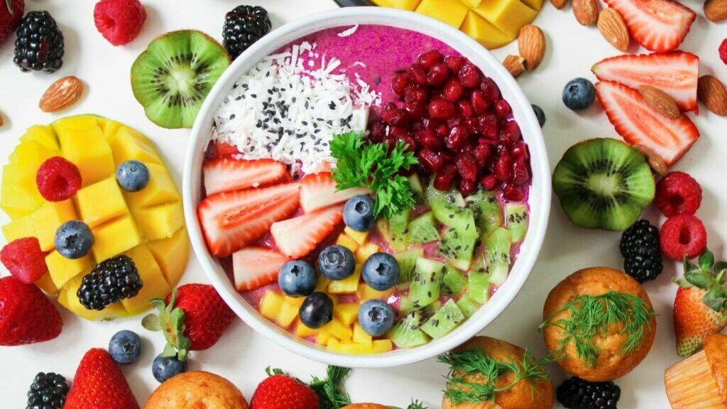 Eating Well, Living Well: A Guide to Healthy Eating Habits