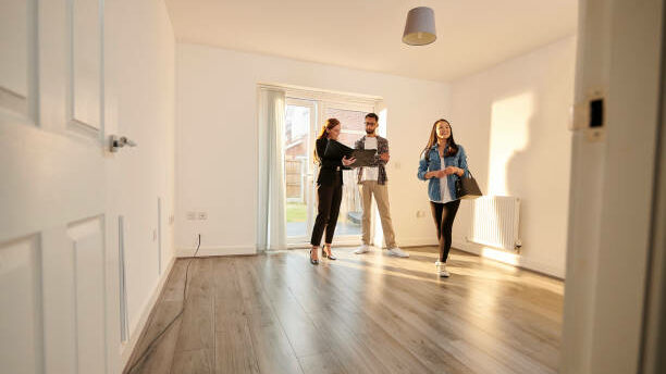 10 Powerful Real Estate Negotiation Tactics for Your Best Deal Yet